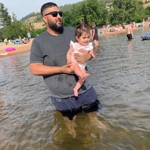 Meet your Posher, Amil